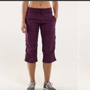 Sz 10/12 Lululemon Studio Crop in Plum
